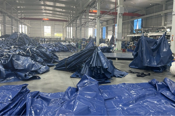 ميزات حصيرة غسيل السيارات البلاستيكية